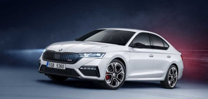 Показана «заряженная» Skoda Octavia RS iV