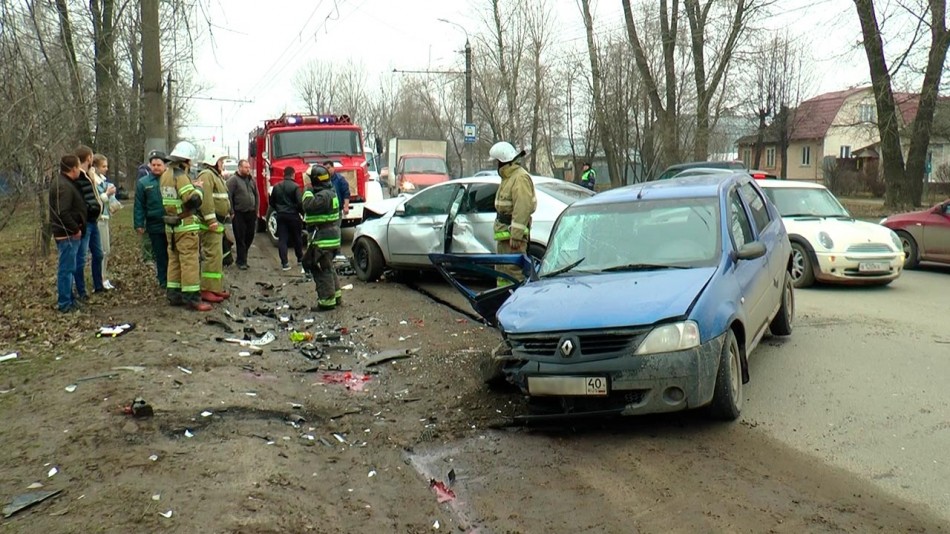 В ДТП в Калуге погиб человек В ДТП в Калуге погиб человек (2)