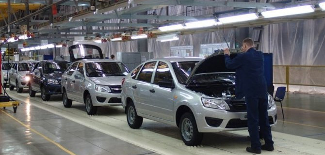 У «АвтоВАЗа» начались проблемы с комплектующими