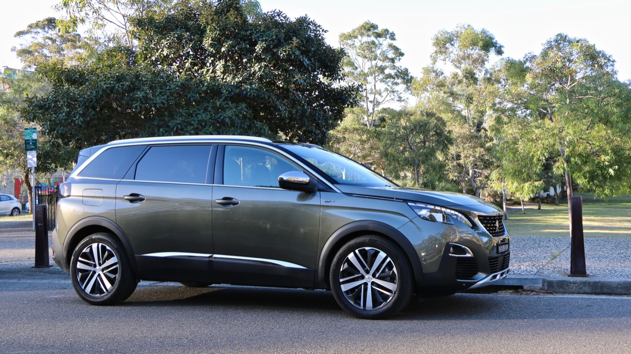 Падение рубля: выросли цены на автомобили Peugeot ц пежо 3