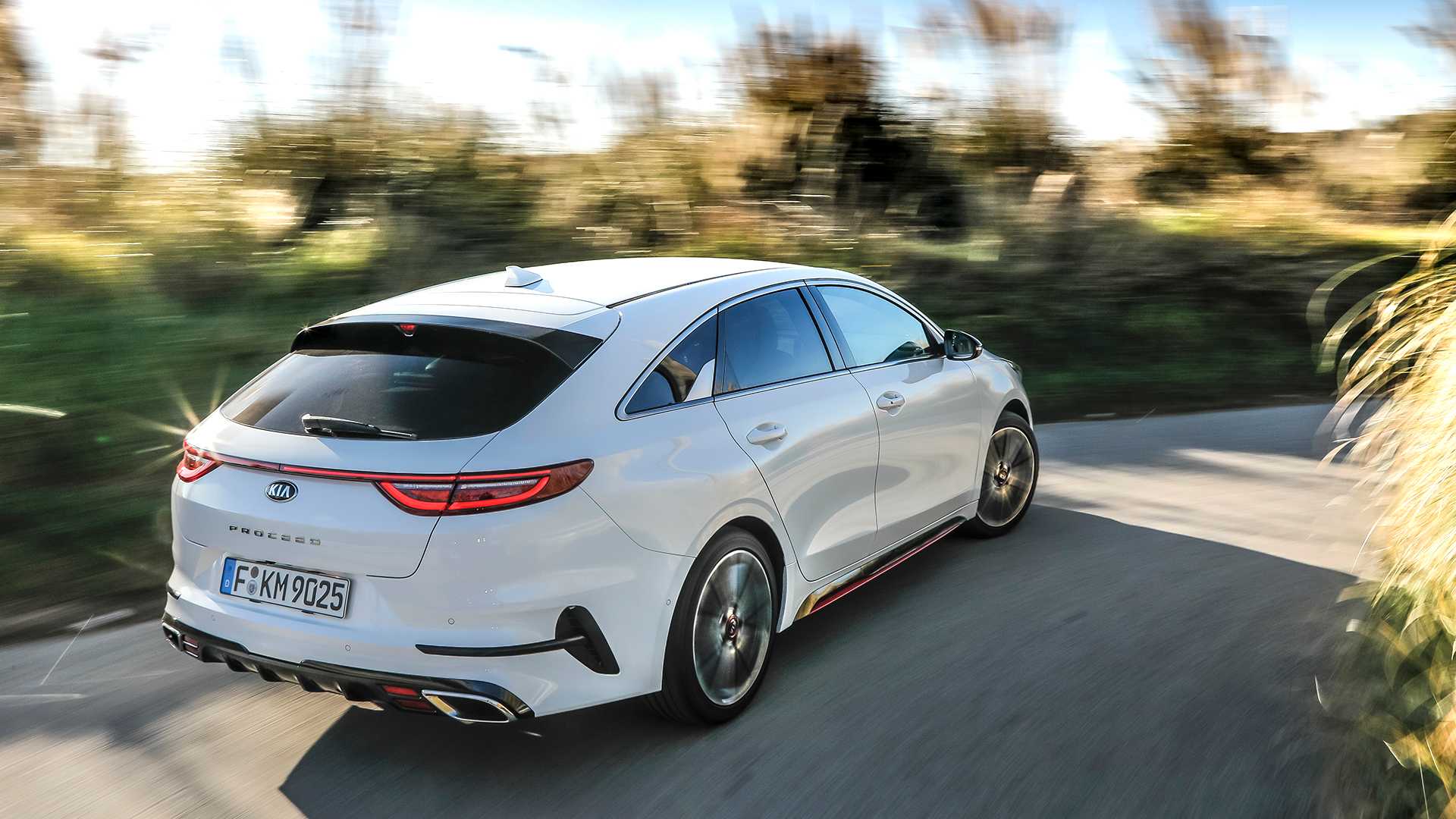 kia proceed gt