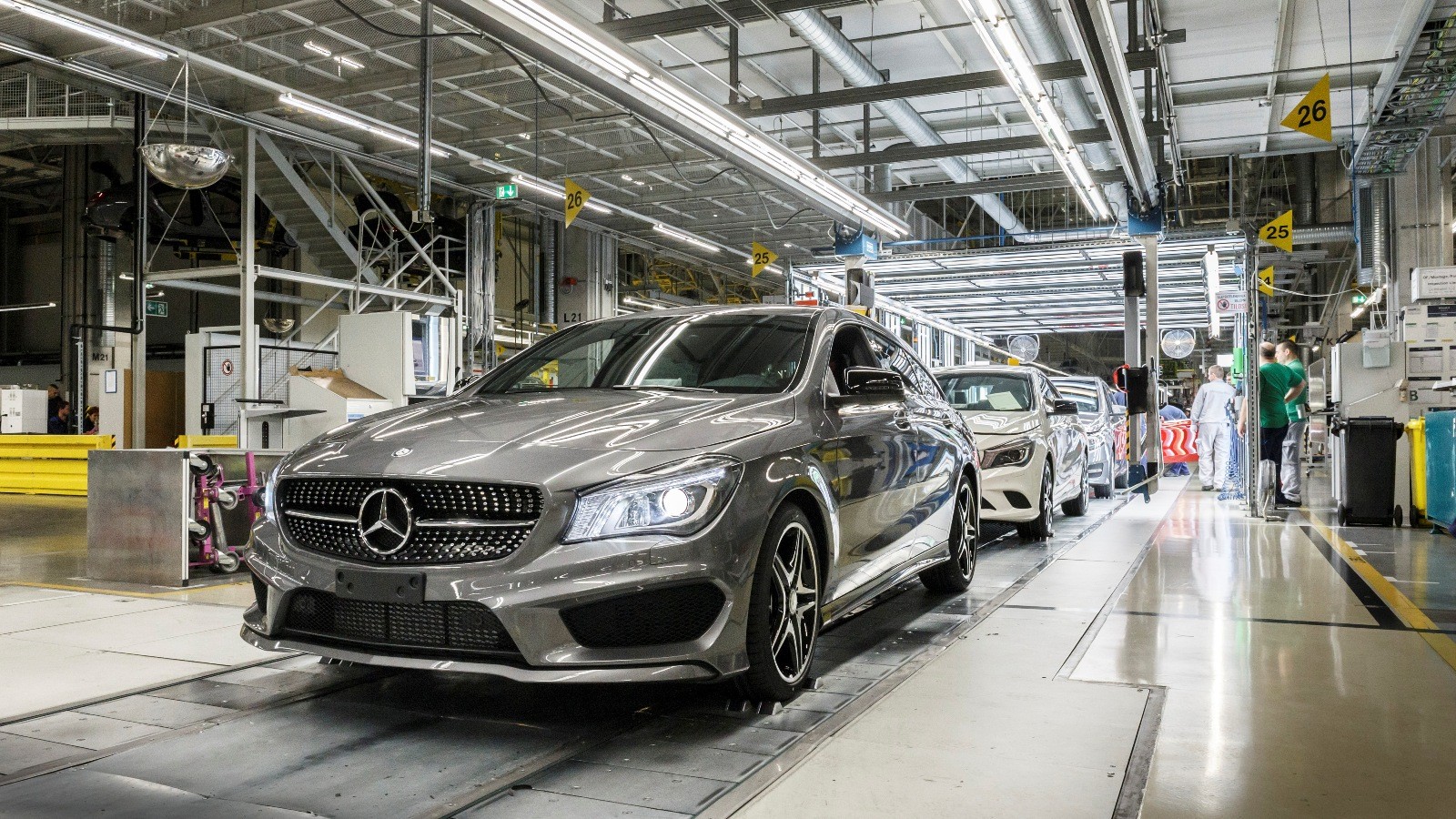 Регионы решают: возобновил работу российский завод Mercedes-Benz регионы 2