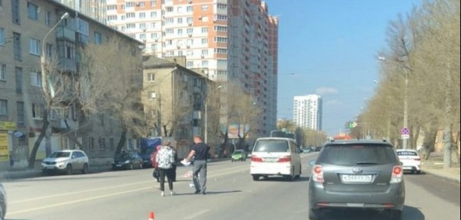 В Воронеже иномарка насмерть сбила женщину