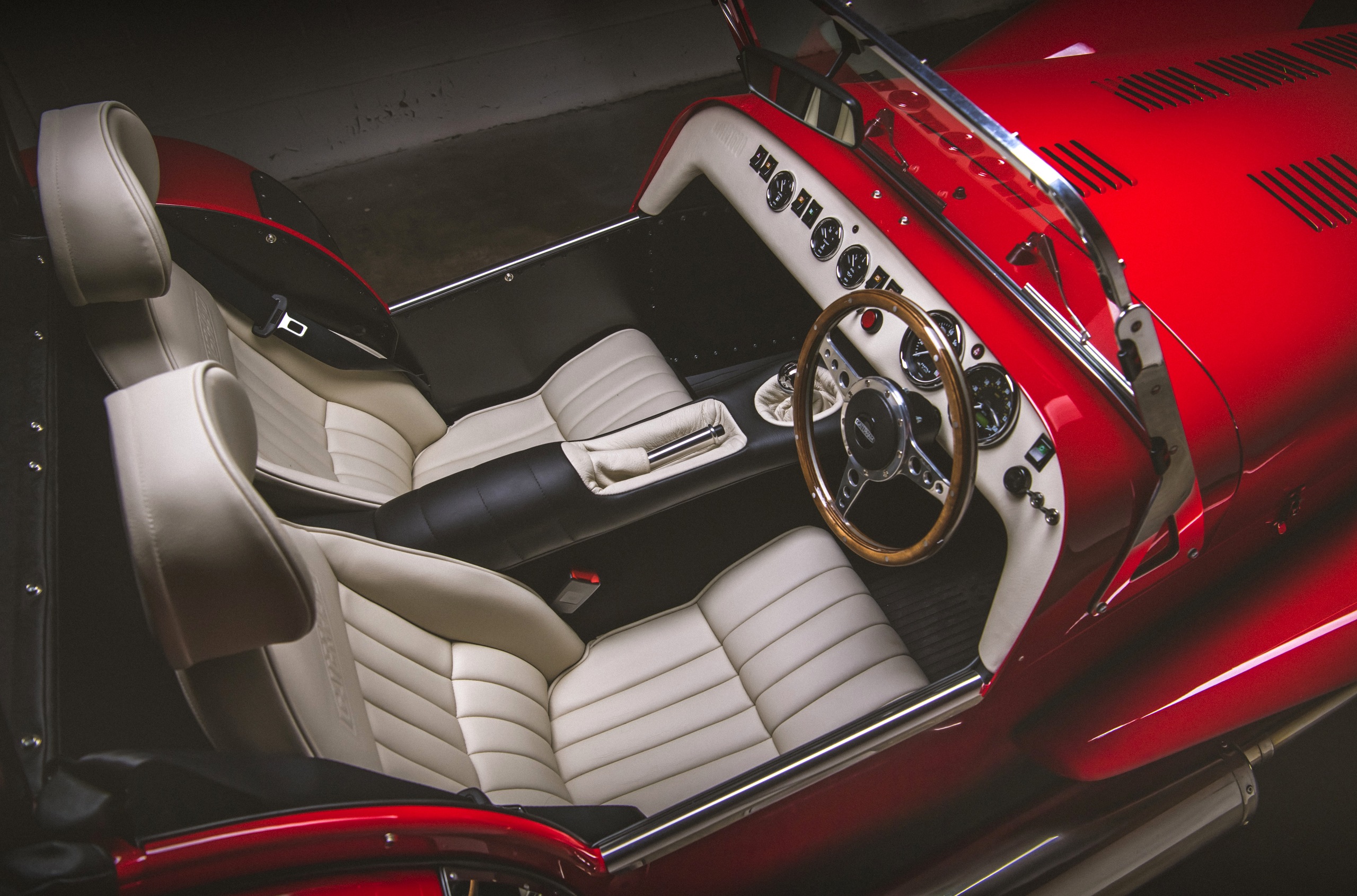 Фирма Caterham обновила свой родстер Super Seven катер 3