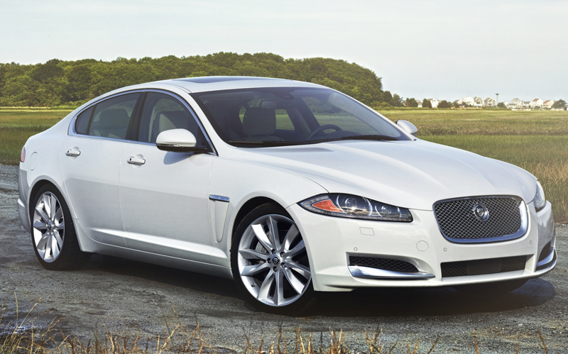 2 Jaguar XF