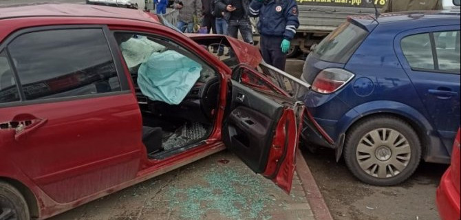 В массовом ДТП в Орле погиб человек