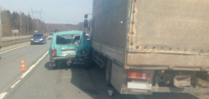 В ДТП с грузовиком в Череповецком районе погиб человек