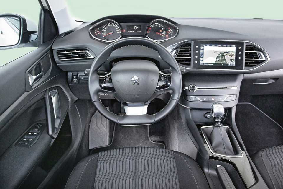 Показаны изображения нового Peugeot 308 пежо 4