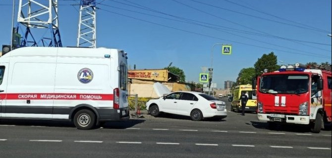 Женщина серьезно пострадала в ДТП на Витебском в Петербурге