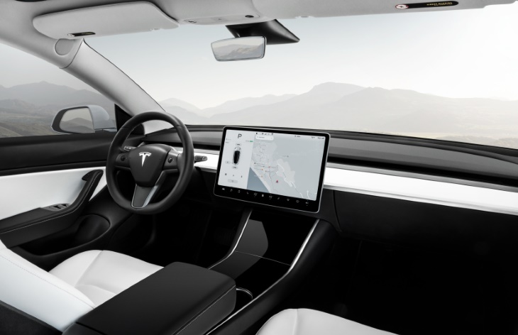 tesla 3 салон