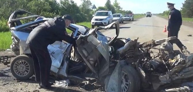 Под Алапаевском в ДТП погибли два человека