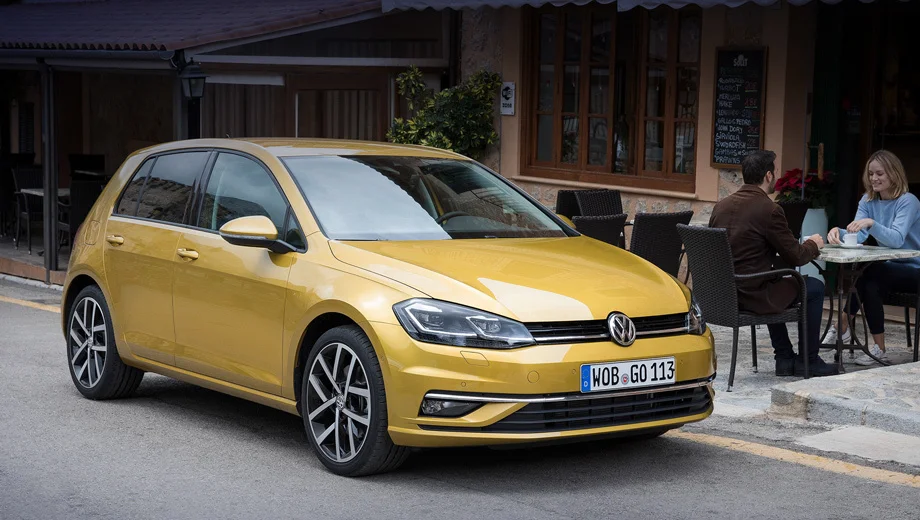 Volkswagen Golf несмотря на пандемию остаётся лидером европейского рынка. Какие модели ещё покупали в Европе? Volkswagen Golf