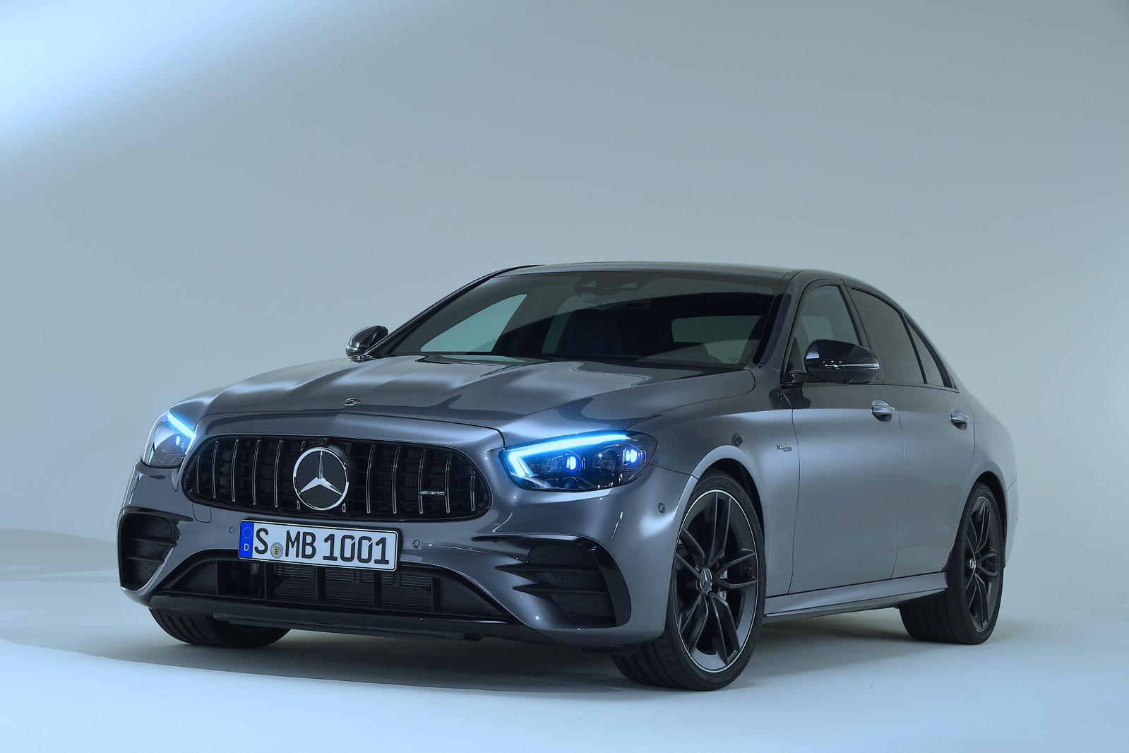 Падение рубля: подорожал седан Mercedes-Benz E-Кlassе мерс 4