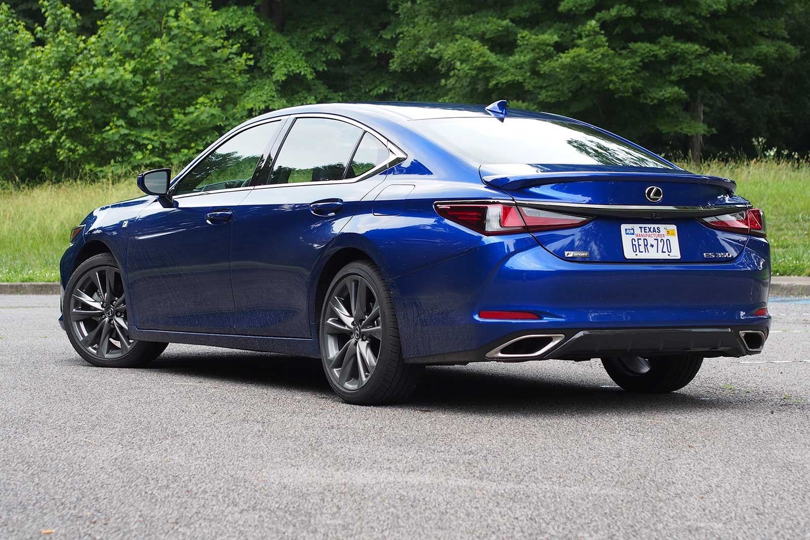 В России начались продажи нового седана Lexus ES 250 F Sport лексус 2