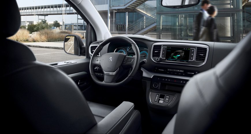 Представлен электрический фургон Peugeot e-Traveller пежо 2