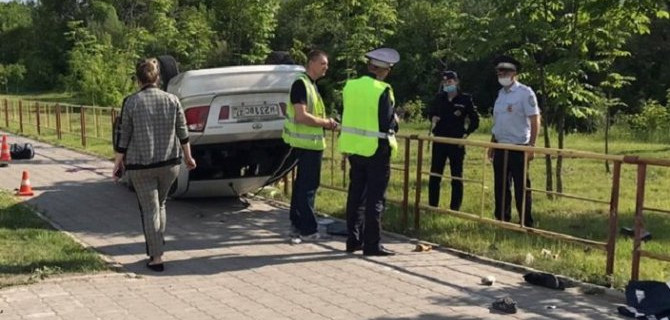 В Хабаровске пьяный водитель насмерть сбил мужчину и 3-летнего ребенка