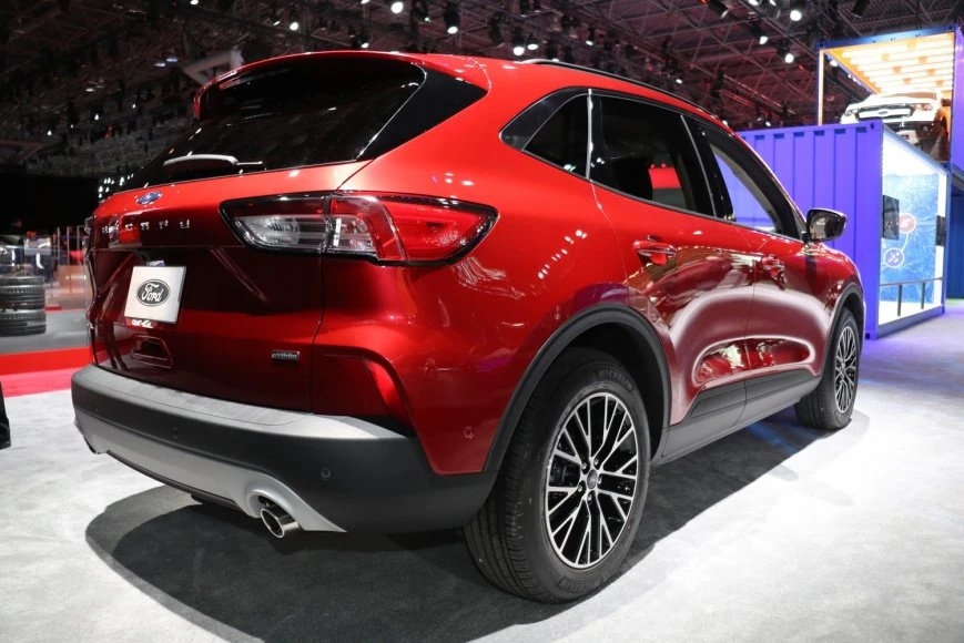 Гибридный Ford Escape: стали известны данные о реальном расходе топлива форд 2