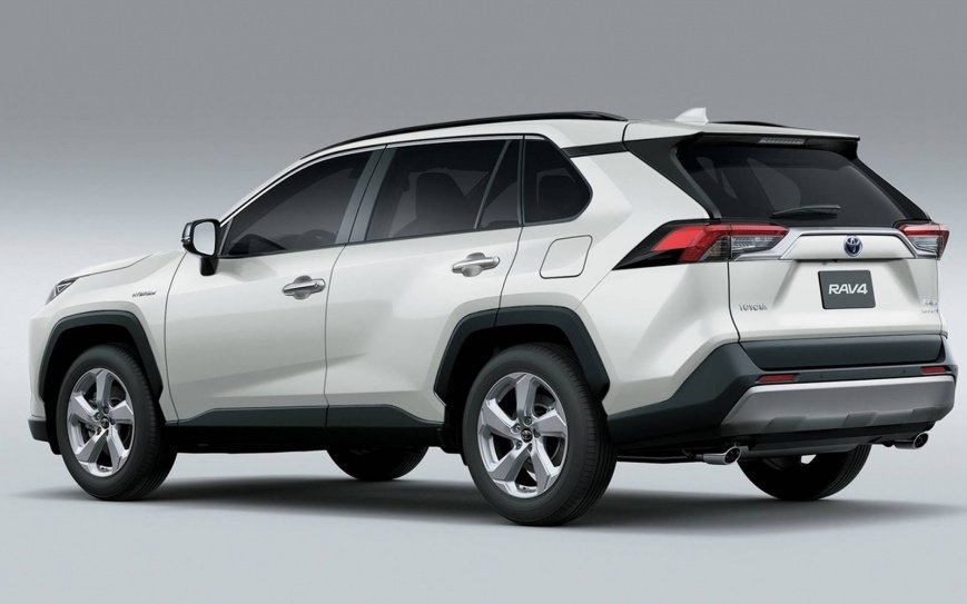 Toyota RAV4 в России: производство не успевает за спросом рав4 3