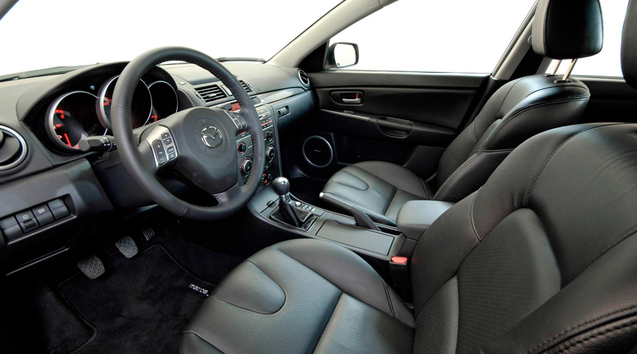 Салон Mazda 3