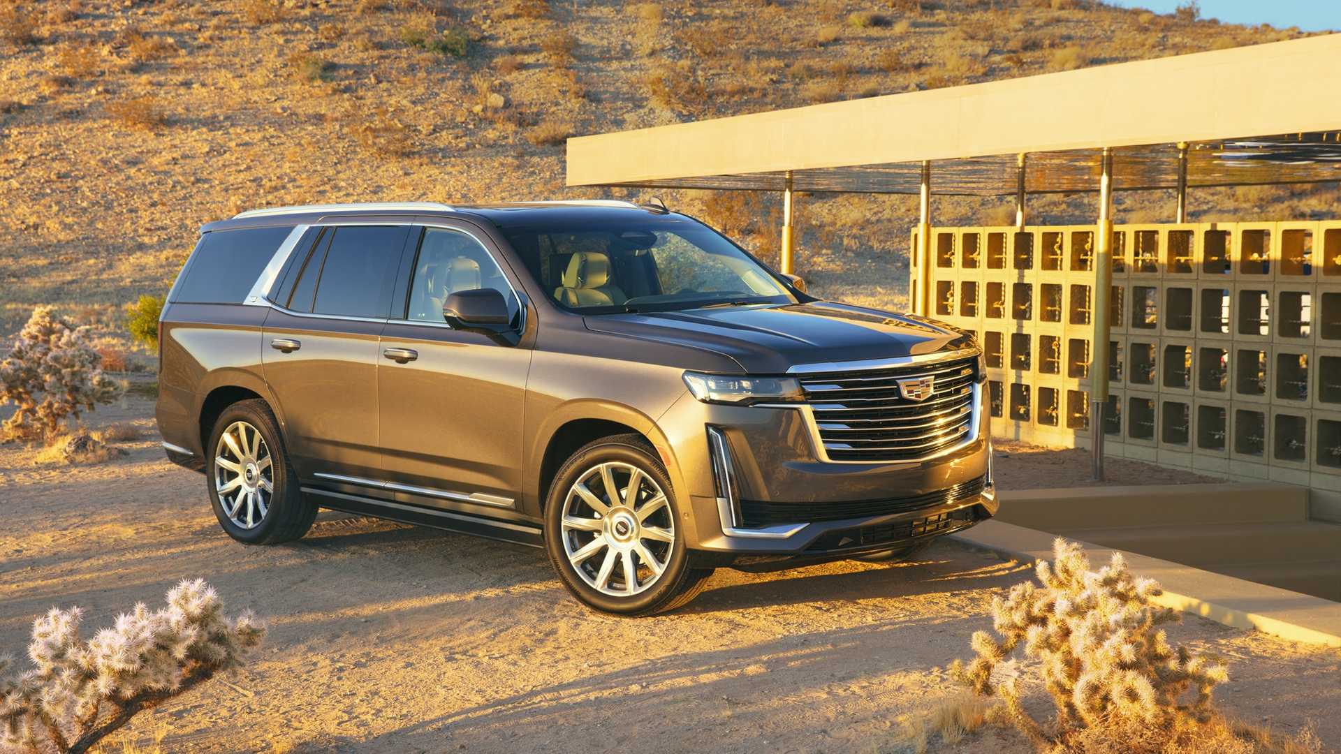 Падение рубля: стали дороже три модели Cadillac кади 1