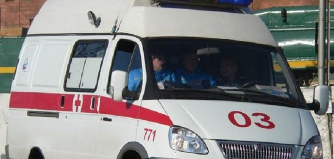 В Колпинском районе автомобиль сбил группу пешеходов