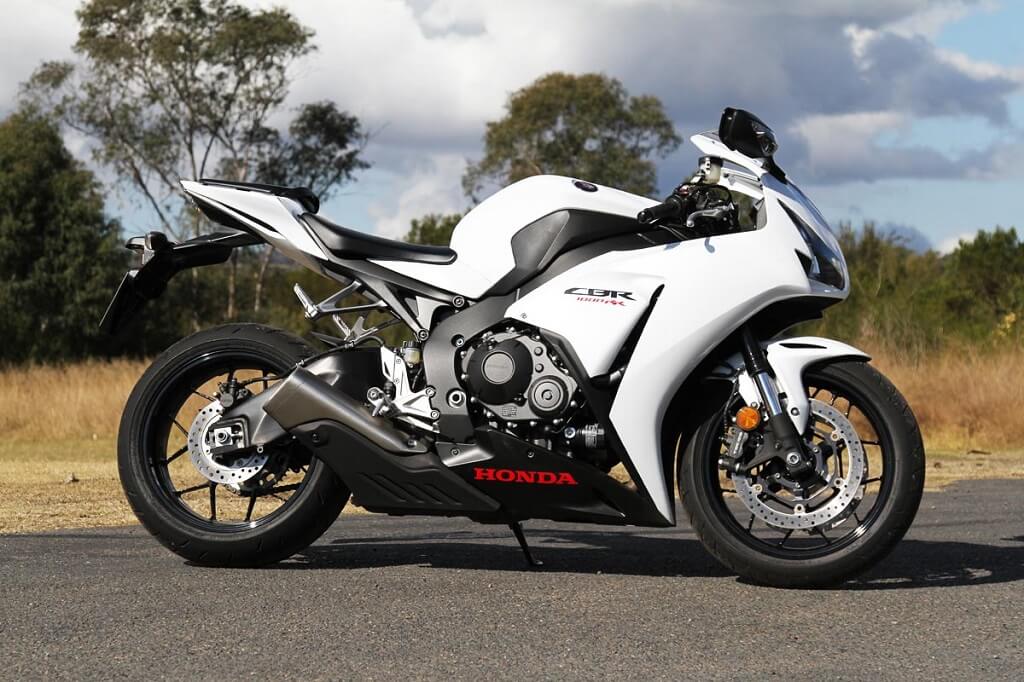 Лучшие спортивные мотоциклы Honda CBR1000RR