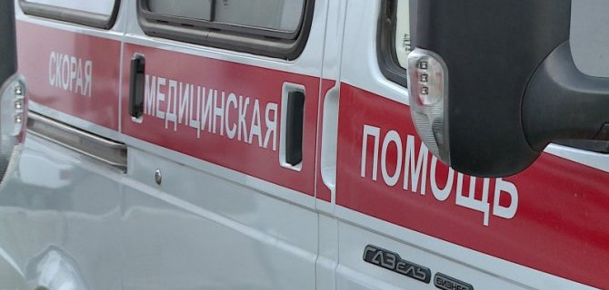 В Екатеринбурге после ДТП иномарка сбила двух женщин