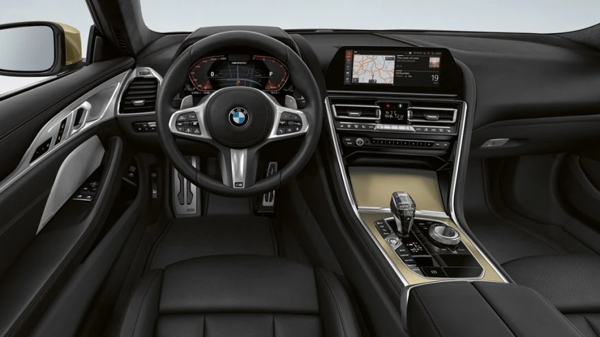 Известны рублёвые цены на «золотое» исполнение BMW 8-Series бмв 3