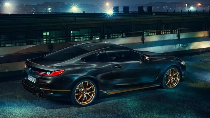 Известны рублёвые цены на «золотое» исполнение BMW 8-Series бмв 4