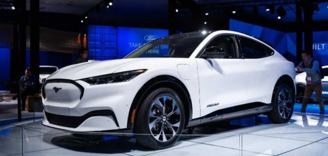 Ford Mustang Mach-E уже можно купить в кредит