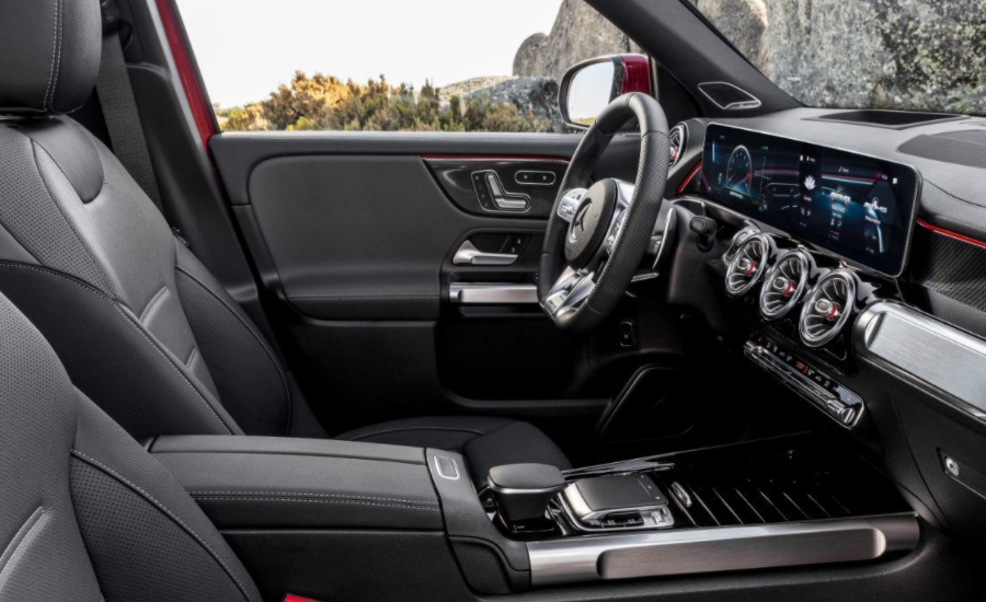 Салон Mercedes-Benz GLB 35