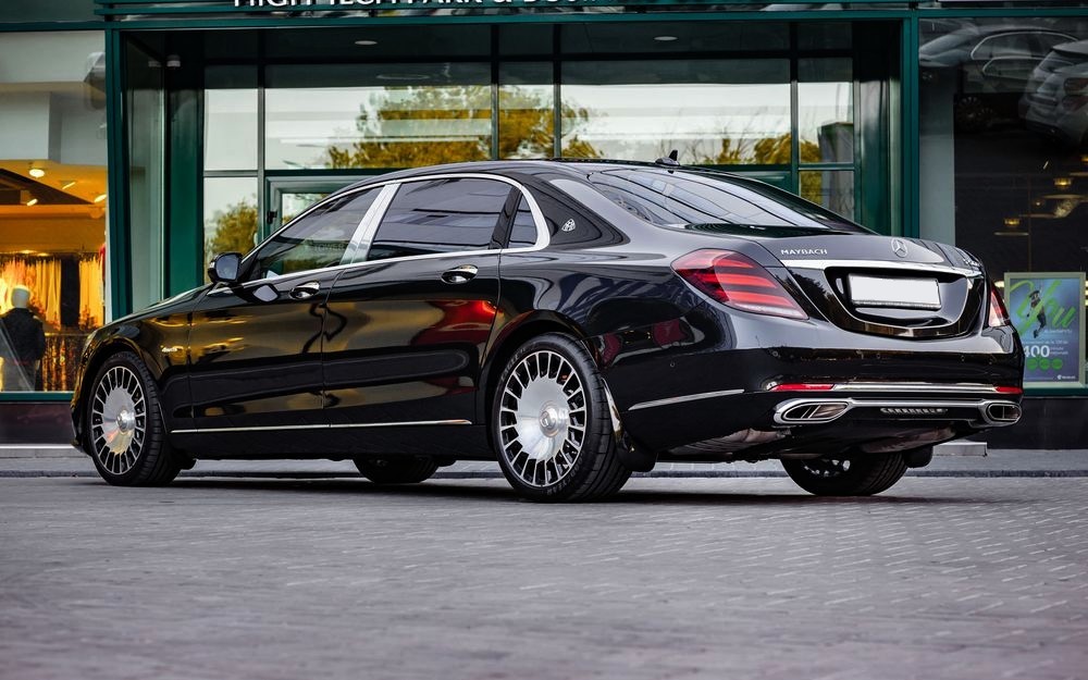 Mercedes-Maybach получил коллекционное исполнение майбах 2