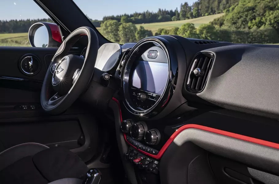 Представлен обновлённый Mini JCW Countryman мини 2