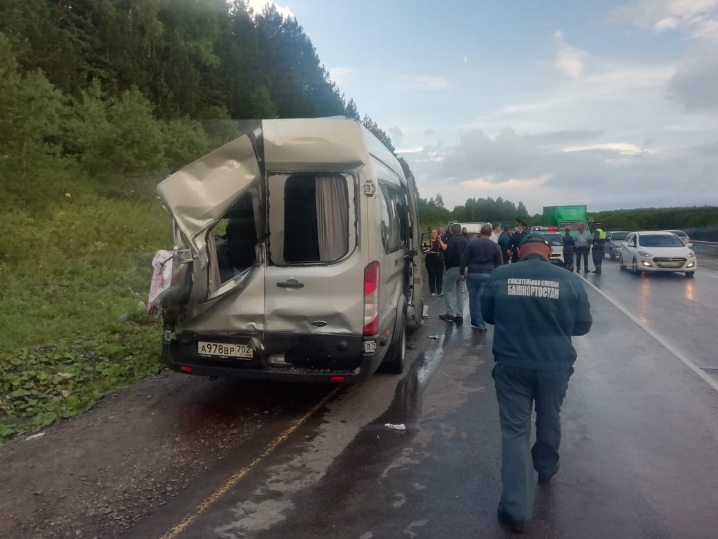 ДТП с фурой и маршруткой в Башкирии — погибли две пассажирки автобуса ДТП возле Юнусово