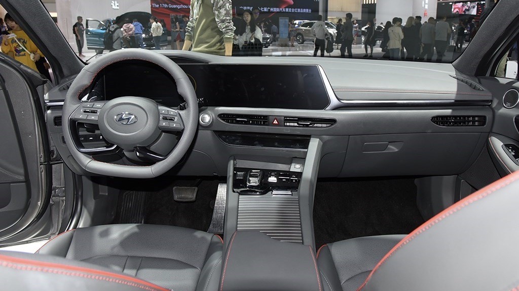 Стартовали продажи длиннобазной версии Hyundai Sonata хюн 3