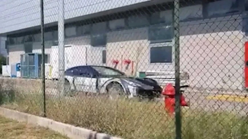На испытания выехал прототип кроссовера Ferrari Purosangue феррари 2