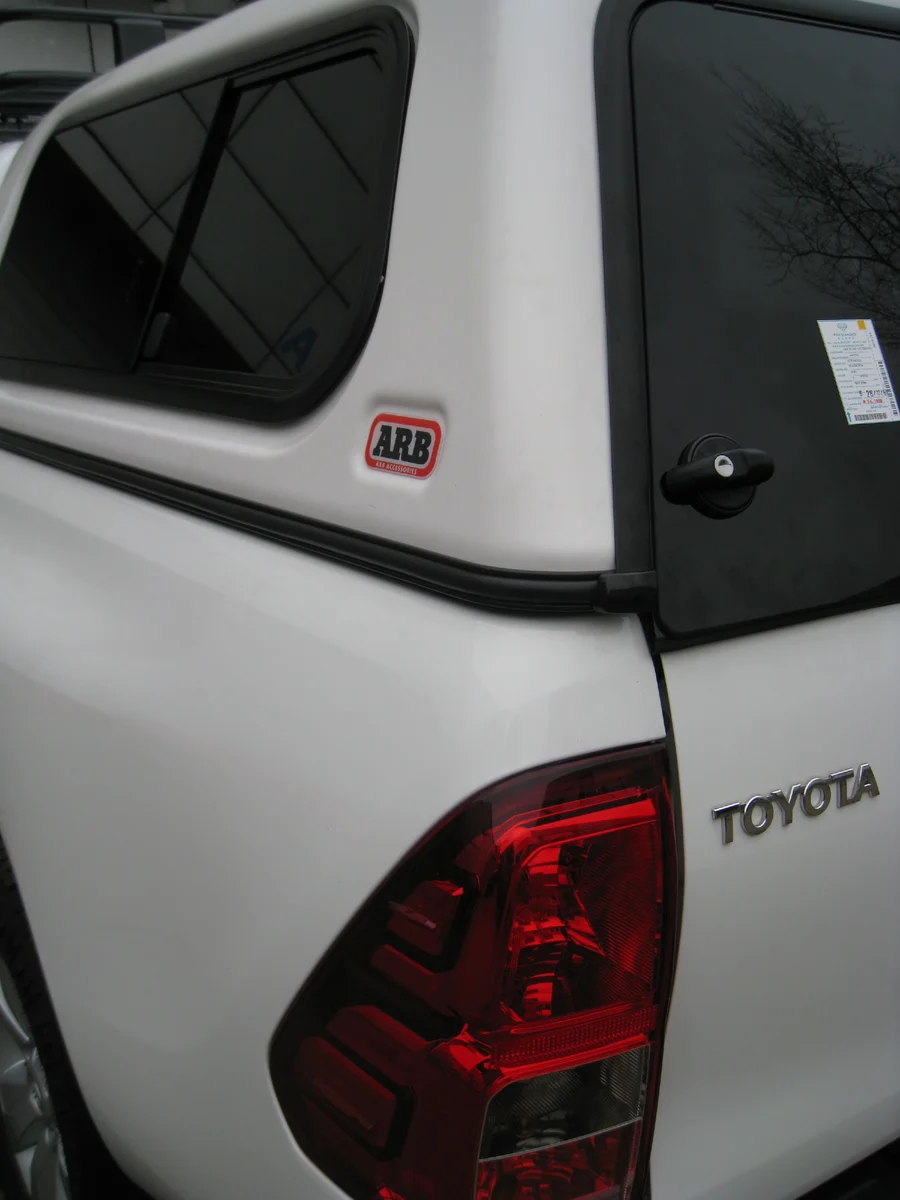 Установка кунга ARB на Toyota Hilux Установка кунга ARB на Toyota Hilux