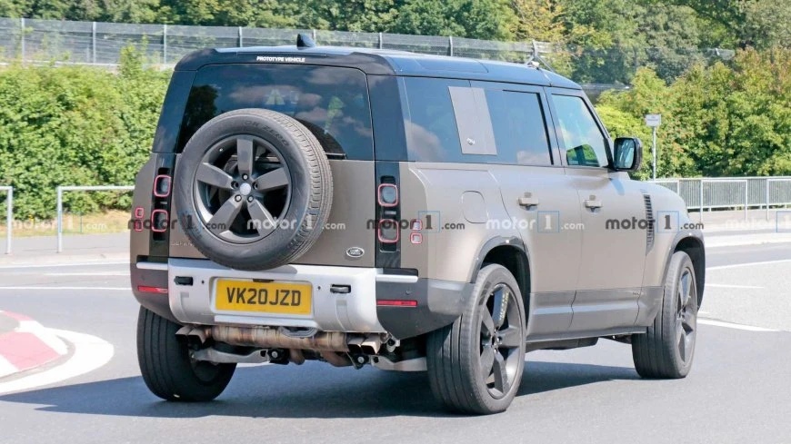 На «Нюрбургринге» появился Land Rover Defender V8 е ровер 3