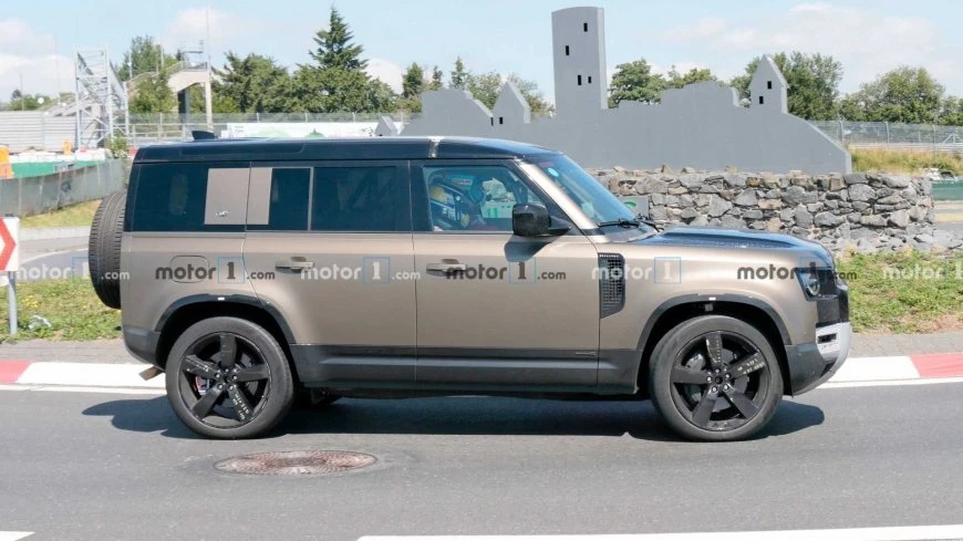 На «Нюрбургринге» появился Land Rover Defender V8 е ровер 2
