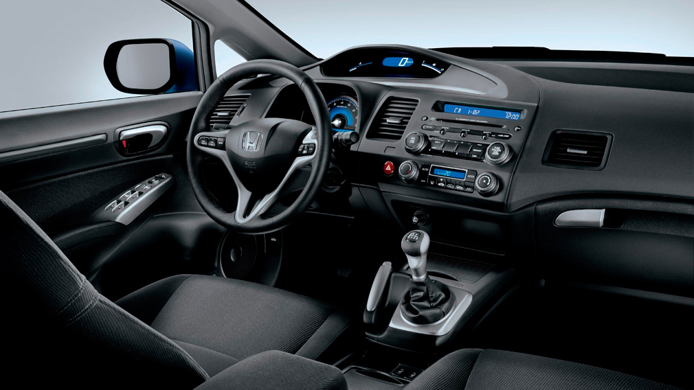 Топ-3 самых надёжных автомобилей, которые можно купить на вторичном рынке 1 Honda Civic салон