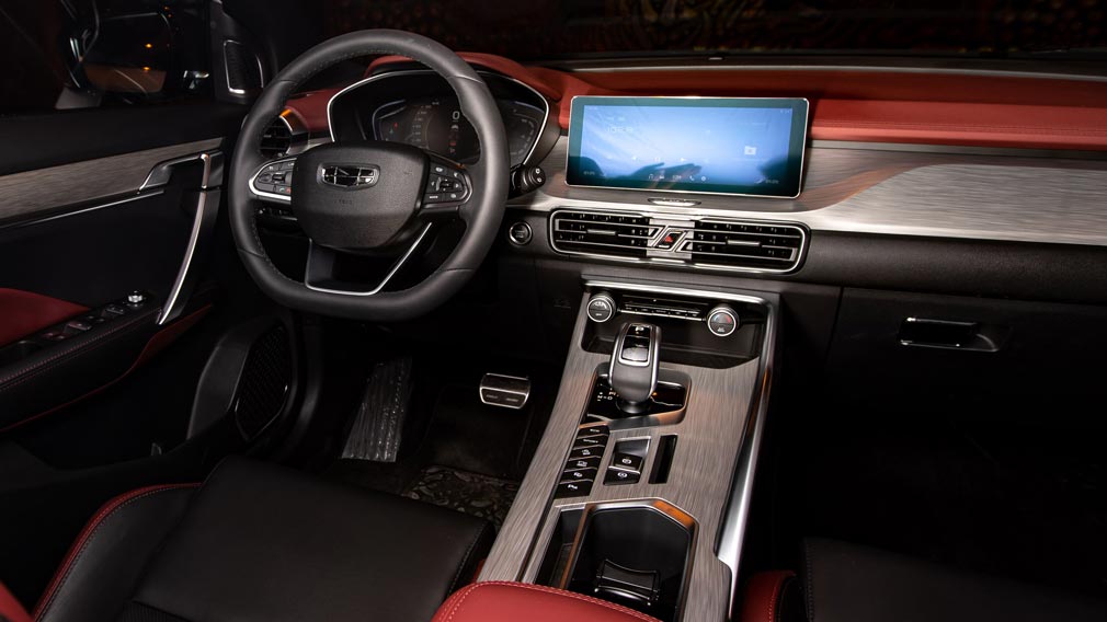 Geely Coolray салон
