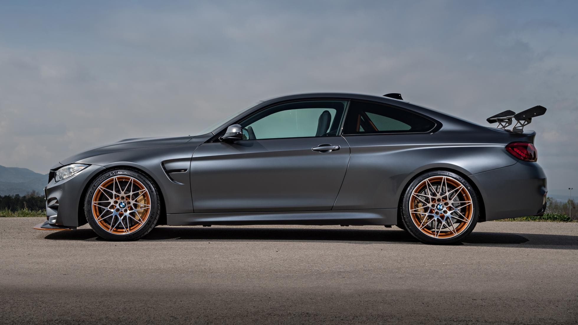 е бмв 1