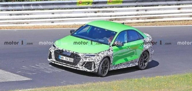 На «Нюрбургринге» появился обновлённый спорт-седан Audi RS3
