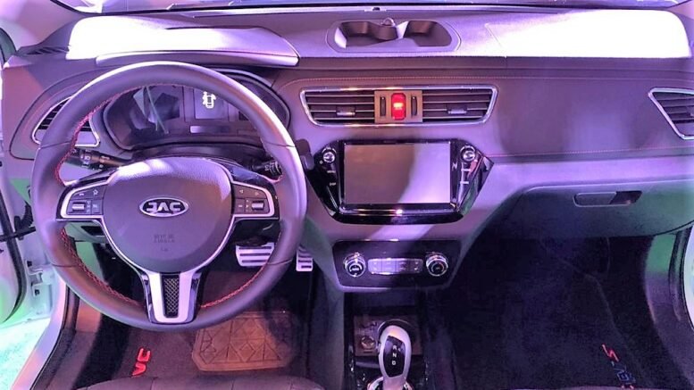 Стартовали российские продажи электромобиля JAC iEV7S р як 3
