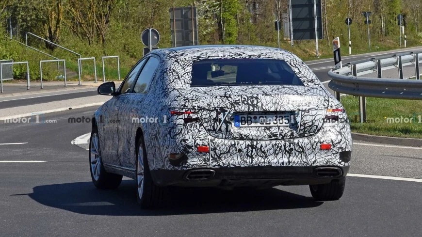 Mercedes-Maybach3