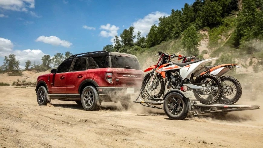 Ford Bronco 2