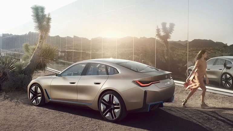 BMW i4 3