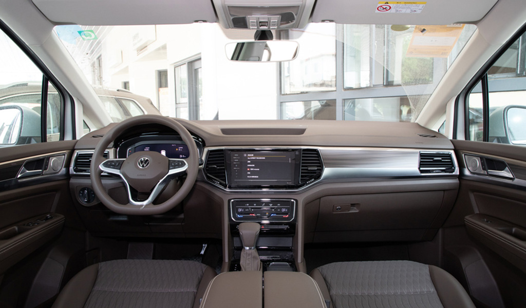 Volkswagen Viloran салон