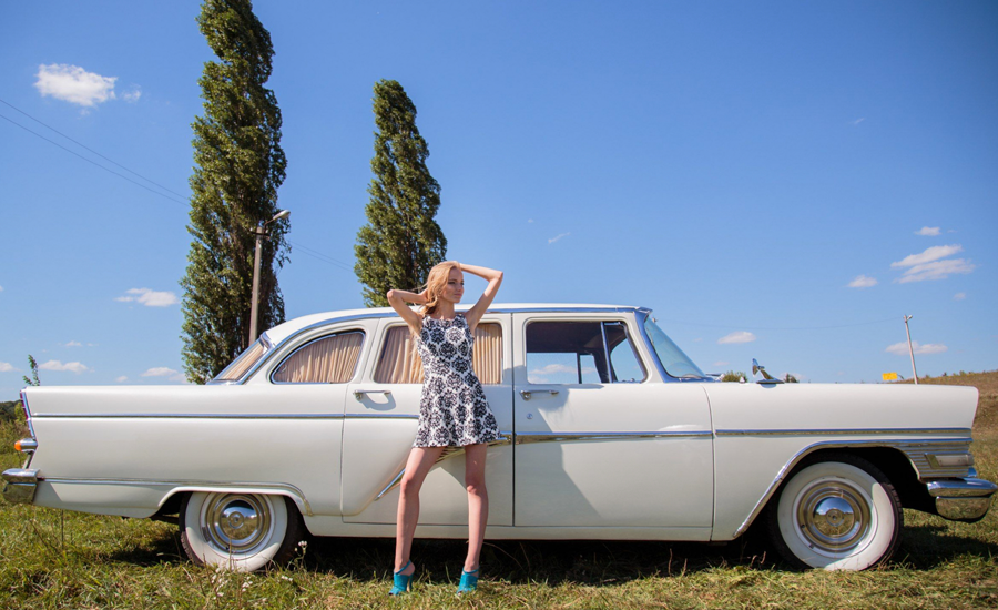 5 Чайка фотосессия у ретро-авто