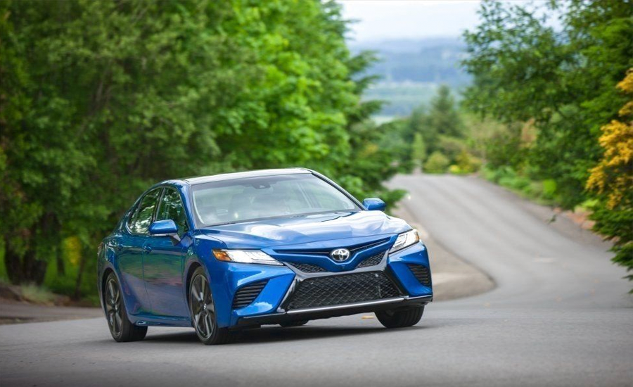 3 Toyota Camry VIII (XV70)